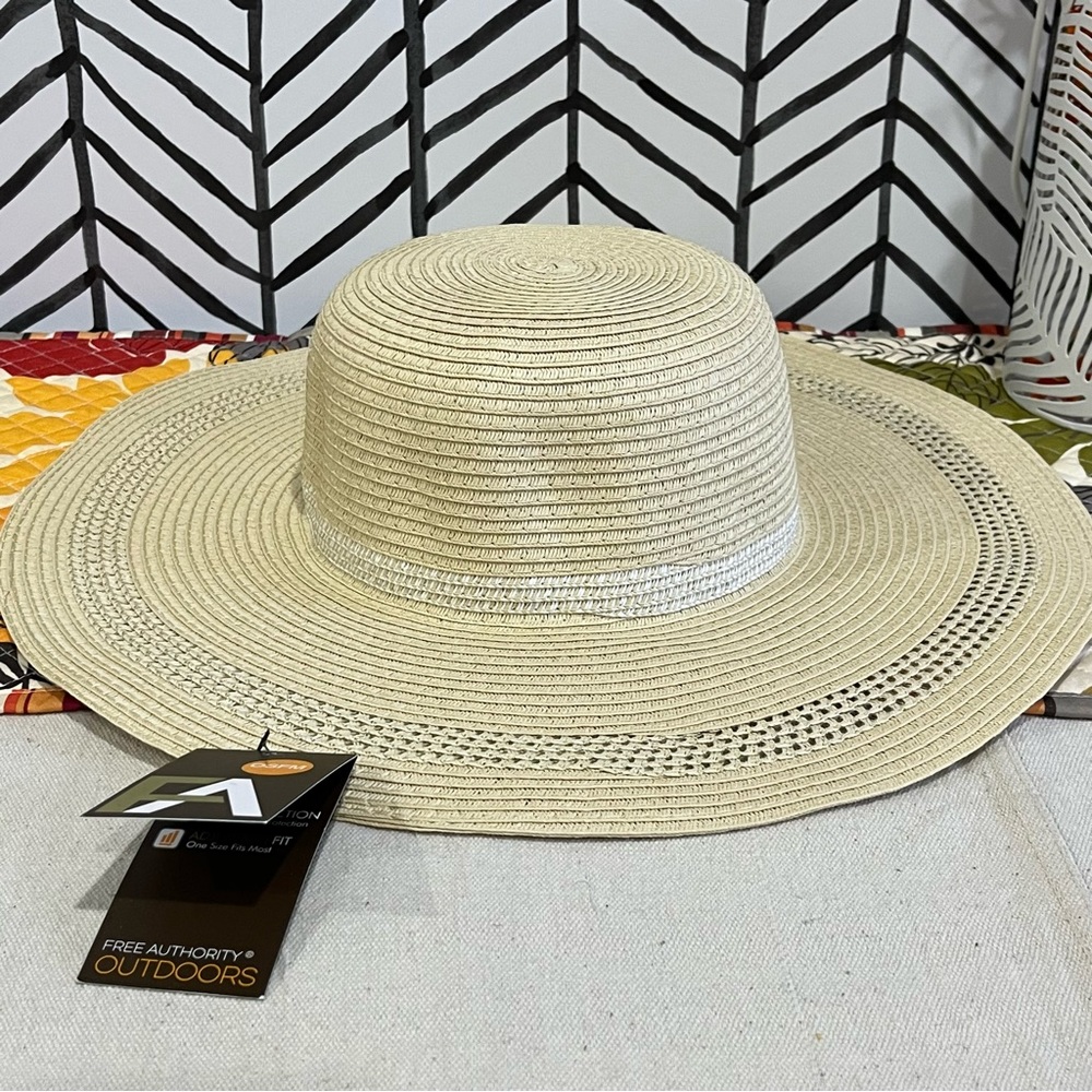 NWT Free Authority Outdoors Floppy Tan Sun Hat with UPF 50+, OSFM